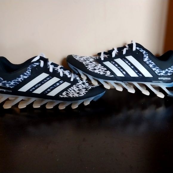 Adidas springblade - Picture 1 of 6